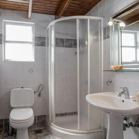 Christina's 2 Bedroom Villa, Kefalonia سفوروناتا