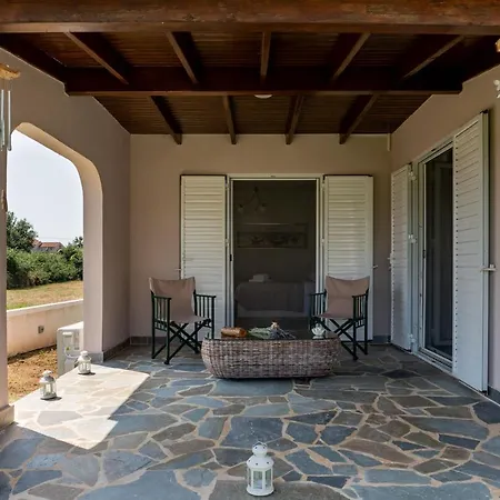 Christina's 2 Bedroom Villa, Kefalonia فيلة سفوروناتا