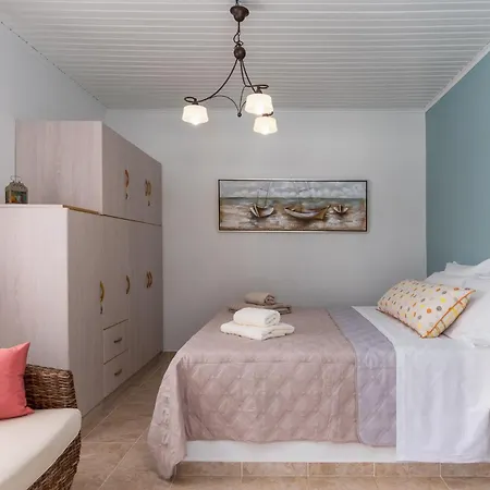 Christina's 2 Bedroom Villa, Kefalonia Вилла *