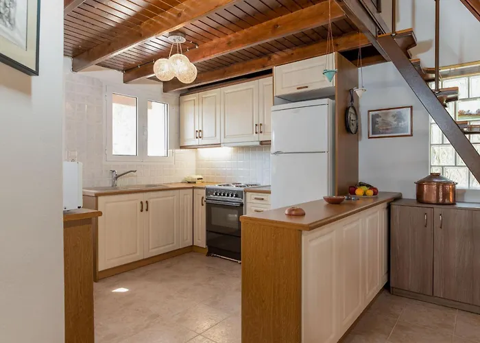 Christina's 2 Bedroom Villa, Kefalonia Вилла *